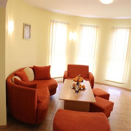 Family Hotel Papi Razlog Ngoại thất bức ảnh